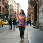 LIQUID NEON – Damska bluza z kapturem - obrazek 2