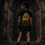 GOLDEN SAINT Damski T-shirt z Szerokim Dekoltem - obrazek 6