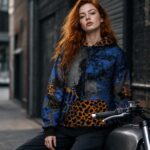 ABSTRACT ELECTRIC ANIMAL Bluza Unisex Oversize - obrazek 7