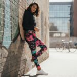 GLITCHED HIBISCUS Legginsy - obrazek 7