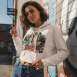 LUCKY MENACE  Crop Hoodie - obrazek 3
