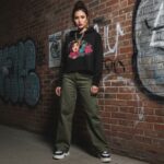 SHOCKED GLAM Damska Crop Hoodie - obrazek 5
